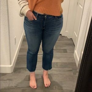 American Eagle High Rise Cropped Flair - Size 14